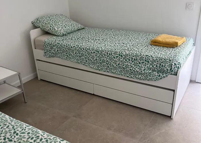 Grande Propriete Avec Piscine Et Terrain De Tennis Prives
